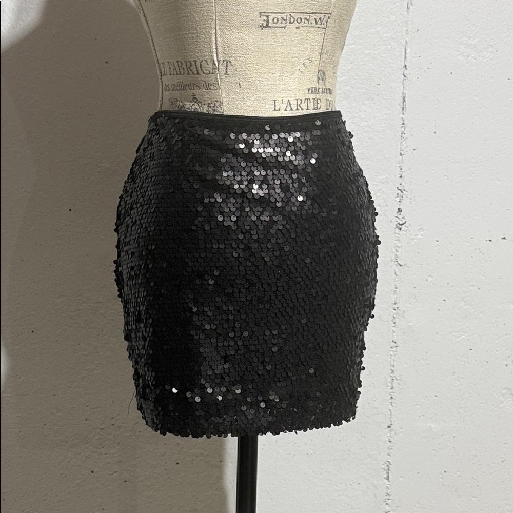 🛍️ Express Black Sequin Mini Skirt – Size S